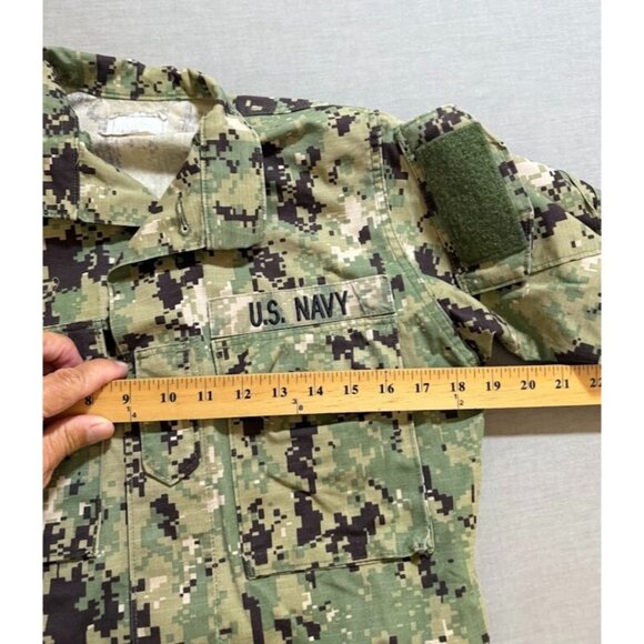 US Navy Seals Type III X Short Jacket Adult S Green Digital Camouflage Button. - Picture 8 of 10
